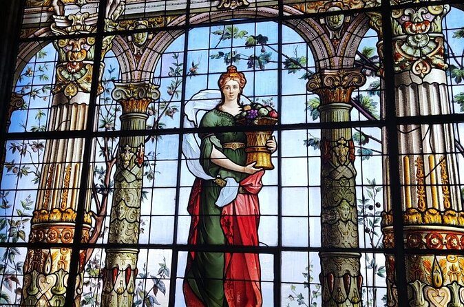 Private and Guided Tour to Chapultepec Castle with Transportation - Analyzing the Value
