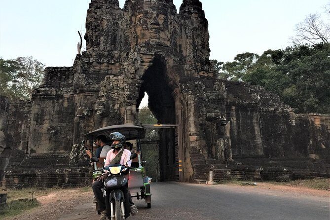 Private Angkor Sunrise Bayon Ta Prohm Bonteay Srie Vip Tour - Final Word