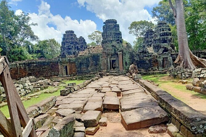 Private Angkor Wat Guided Sunset Tour - FAQs