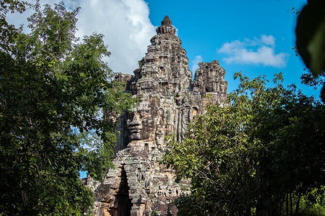 Private Angkor Wat Sunrise Guide Tour include Breakfast and Snack - Breakfast and a Break at Ta Prohm
