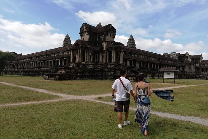 Private Angkor Wat Sunrise Guide Tour include Breakfast and Snack - Practical Considerations