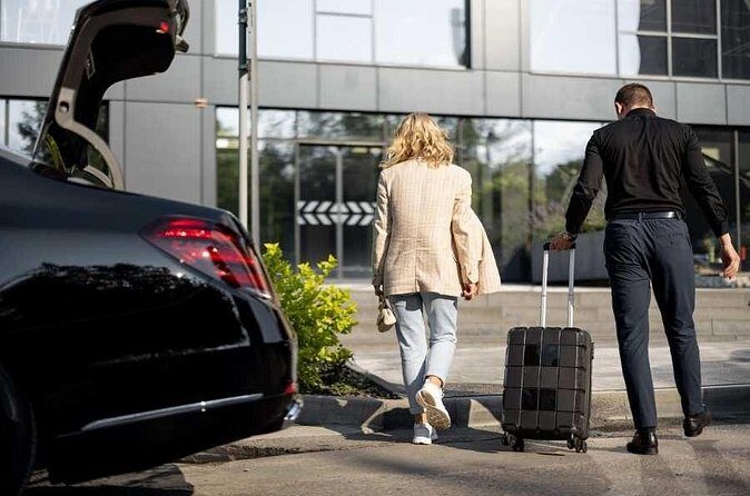 Private Arrival Transfer: Honolulu International Airport to Oahu Hotels or Cruise Terminal - What vehicles are used, and what’s the experience like?