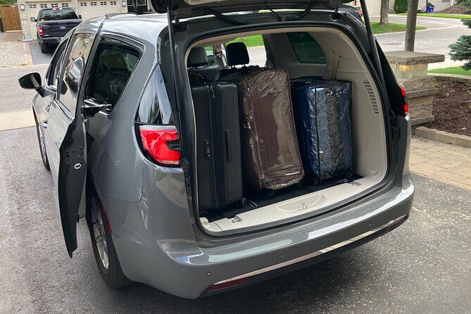 Private Arrival Transfer in Ottawa Airport - Meeting Points and Ease of Access