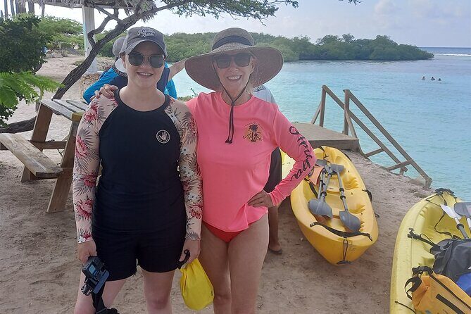 Private Aruba Kayak & Snorkeling Tour + Transortation - FAQs
