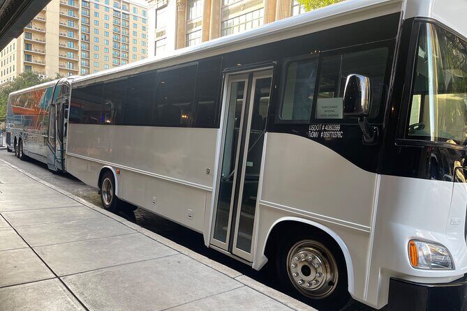 Private Austin Bergstrom Airport Transfer Charter Bus to Austin - In-Depth Breakdown of the Experience