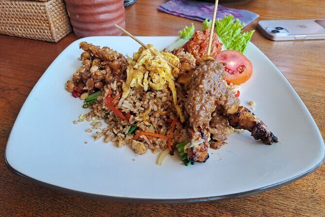 Private Balinese Cooking Class in Ubud at Santika's Home - Who Should Consider This Experience?