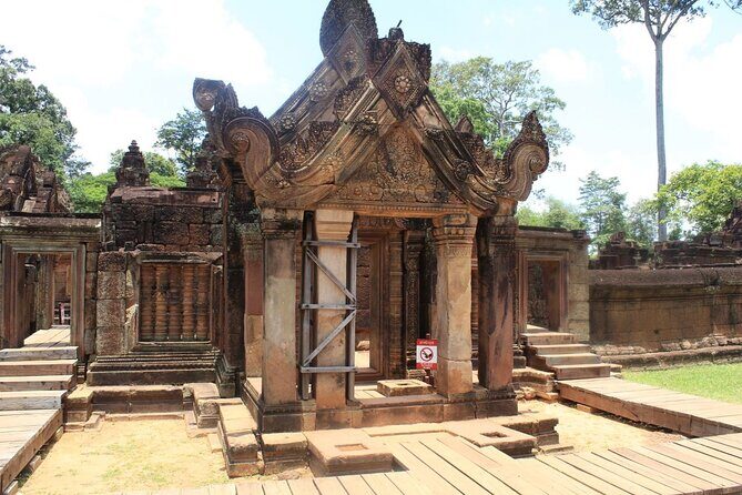 Private Banteay Srei and 4 Temples Guided Tour - Key Points