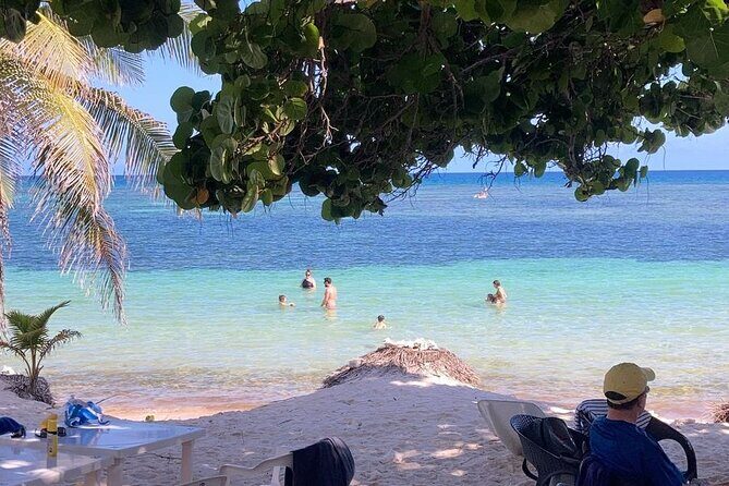 Private beach, all inclusive. - FAQ