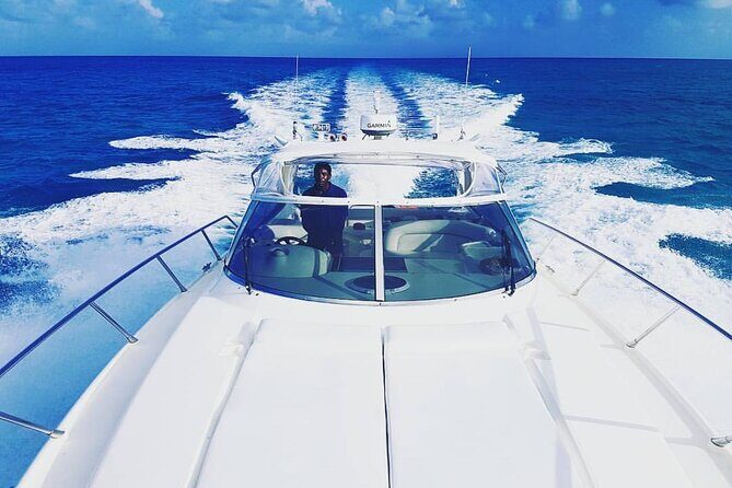 Private Beach Day / 50ft Sun Seeker or 33ft Boat / 1-10 Guests - An Authentic Bahamas Yacht Experience