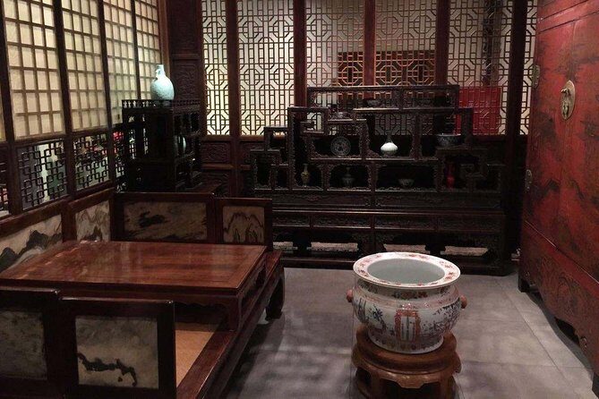Private Beijing Art Tour including Red Gate Gallery, 798 Art Zone and Guanfu Museum - Key Points