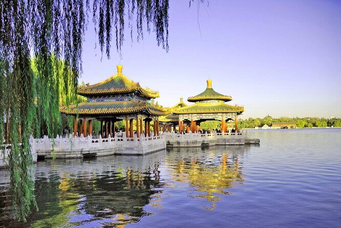 Private Beijing Jingshan Hill, Beihai, and Hutongs with Imperial Lunch/Dinner - A Close Look at the Itinerary