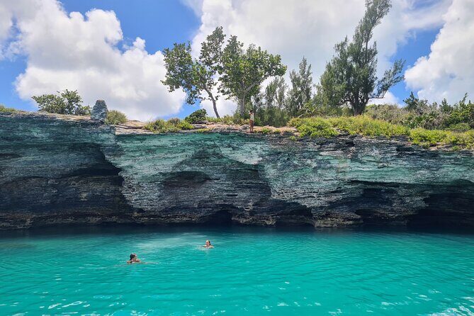 Private Bermuda Boat Charter Cliff Jumping, Islands & Sightseeing - Frequently Asked Questions