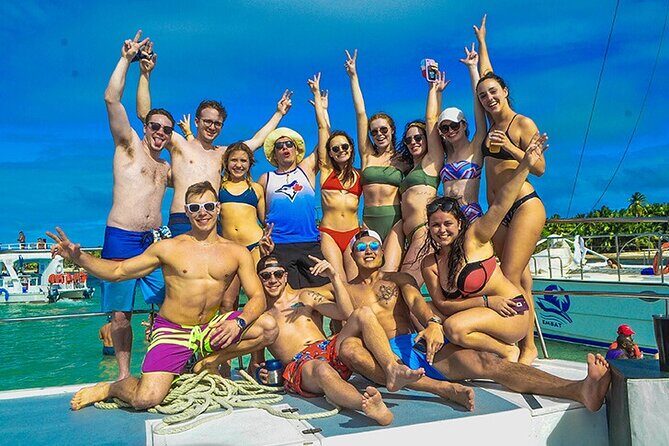 Private Boat for groups up to 15 people with jacuzzi and Lunch - Pricing and Value