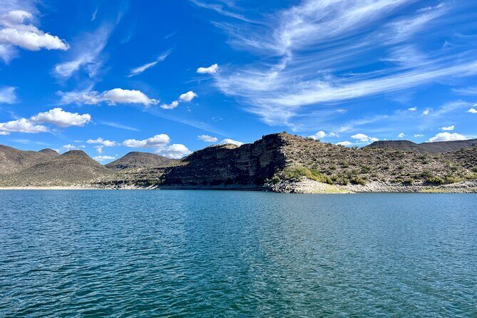 Private Boat Rental w/Captain in Lake Pleasant Arizona - Key Points