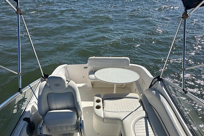 Private Boat Tour Hudson River - An In-Depth Look: What to Expect from the Private Hudson River Tour