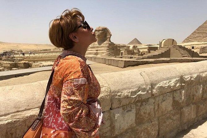 Private Cairo Layover Tour to Giza Pyramids and Sphinx with Lunch - Key Points