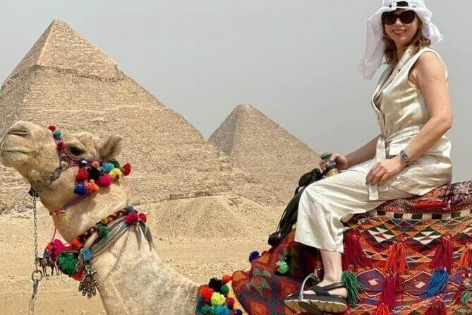 Private Cairo Tour to Giza Pyramids, Egyptian Museum and Bazaar - Discovering the Giza Pyramids and Sphinx