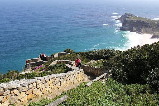 Private Cape of Good Hope and Penguins Tour with Luxury Mercedes or BMW Vehicle - FAQs