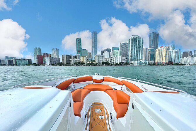 Private Captained Boat Tour in Miami for up to 12 passengers - An In-Depth Look at the Experience