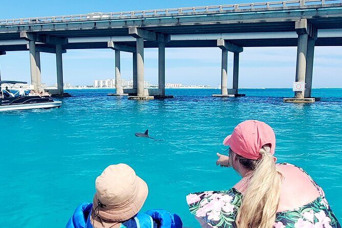 Private Captained Pontoon to Crab Island in Destin 3,4,5, or 6 Hr - The Value of the Tour