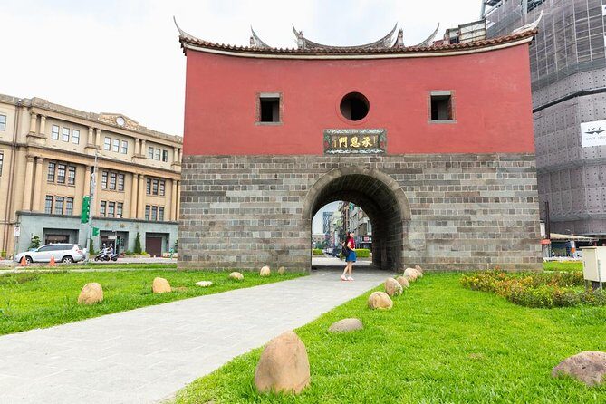 Private Car: 8 Hour Highly Customized Taipei City Exploration! - Frequently Asked Questions