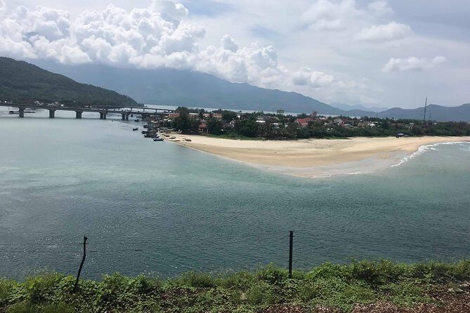 Private Car from Hue To Hoi an with English Speaking Driver - The Sum Up