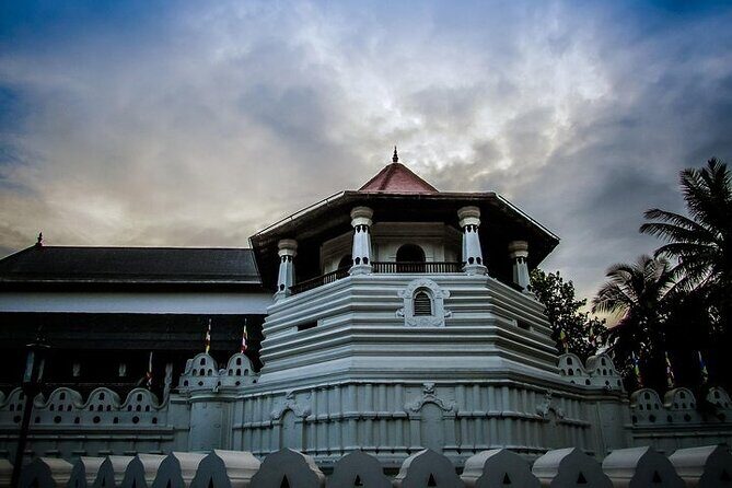 Private Car Hire with Driver-Guide for 03 Days Round Tour - The Value of Private Car Hire with Guide in Sri Lanka