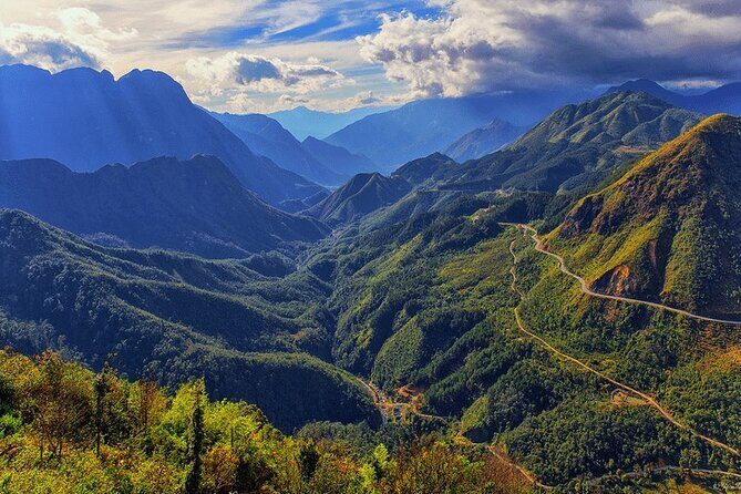 Private Car Tour to Lonely Tree, Heavens Gate and Glass Bridge - Authentic Sapa Views: Private Car Tour to Lonely Tree, Heavens Gate, and Glass Bridge