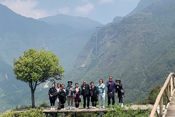 Private Car Tour to Lonely Tree, Heavens Gate and Glass Bridge - Exploring the Itinerary: What Makes Each Stop Special