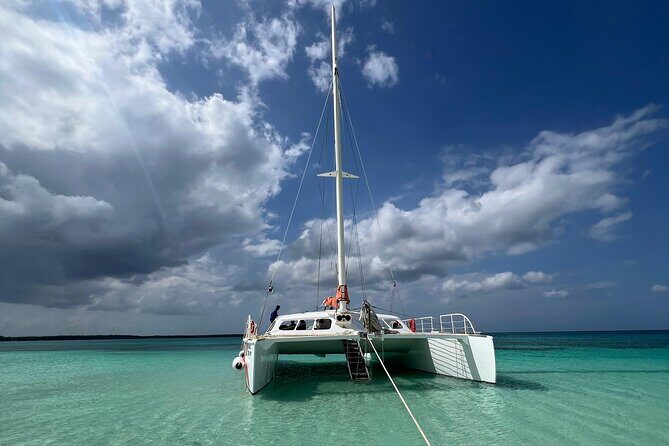 Private Catamaran Cruise to Bahia de las Aguilas - Getting to Know the Tour: A Detailed Breakdown