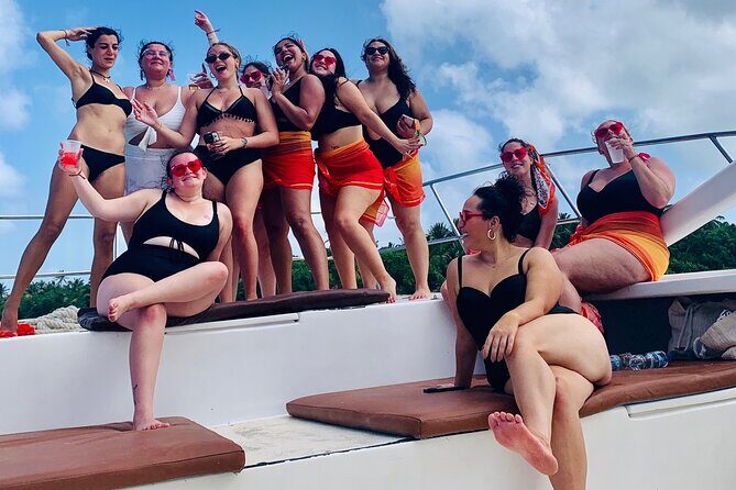 Private Catamaran Cruise with Slide & unlimited drinks - FAQ