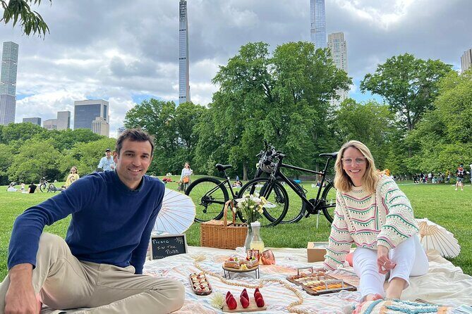 Private Central Park Bike Tour and Luxurious Picnic - Exploring the Itinerary: What You Can Expect
