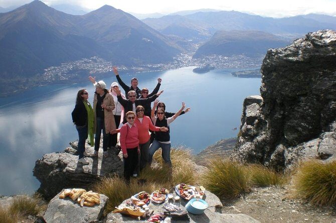 Private Champagne Picnic on a Peak with Helicopter Ride - A Scenic Flight Over Queenstown and the Southern Alps