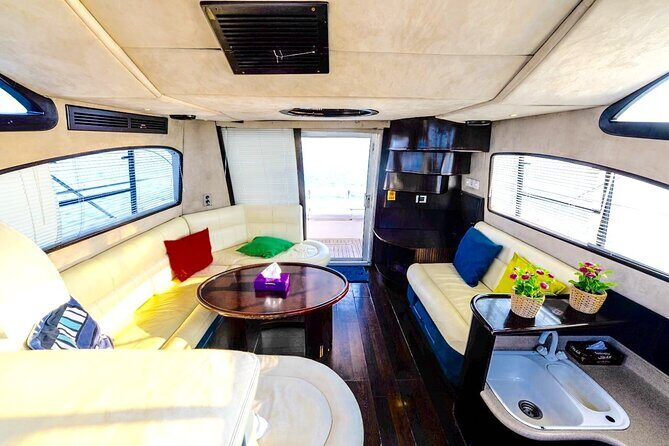 Private Charter Yacht: Dubai Marina, Atlantis And Burj al Arab - Who Should Consider This Tour?