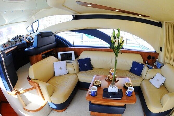 Private Charter Yacht: Dubai Marina, Atlantis And Burj al Arab - FAQs