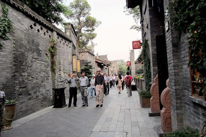Private Chengdu Day Tour: Giant Pandas and Jinsha Site Museum - Who Will Love This Tour?