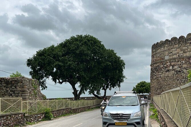 Private Chittorgarh Fort Day Tour with Guide, Lunch and Tickets - An In-Depth Look at the Tour Experience
