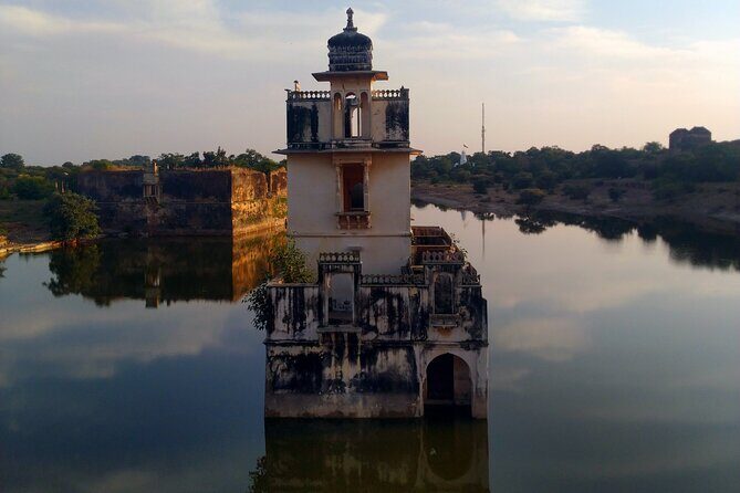 Private Chittorgarh Fort Day Tour with Guide, Lunch and Tickets - FAQ