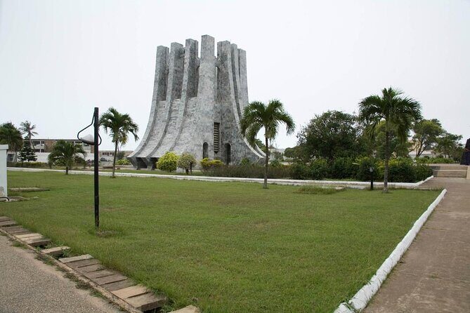 Private City Tour in Accra with Hotel Pickup and Lunch - Unveiling Accra: A Private Tour Filled with Culture, History, and Local Flavors