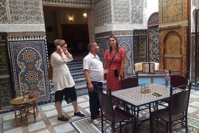 Private city tour in Fes in Morocco - Exploring the Fez Medina: A Walk Through History and Life