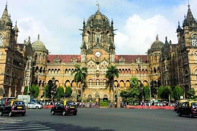 Private City Tour With Guide & Transport - Key Points