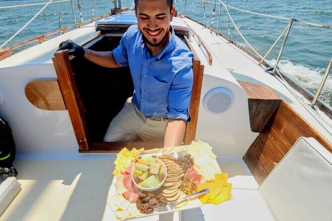 Private Classic Sailboat Tour in New York City - Key Points