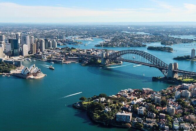 Private Classic Wooden Speedboat Sydney Harbour Cruise - An In-Depth Look at the Sydney Harbour Speedboat Experience