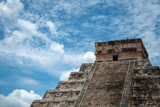 Private Combo 2 days: Teotihuacan+Basilica+Tlatelolco+Xochimilco+Frida+Coyoacan - Key Points