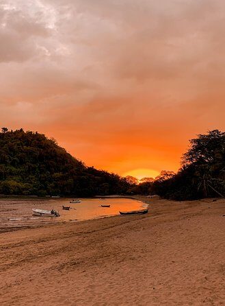 Private cruise in the Mitsio or Radame archipelagos: 6 days / 5 nights - A Balanced View: Pros and Cons