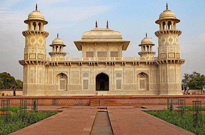Private Cultural Taj Mahal Tour by Gatimaan Express Train - Authenticity and Unique Experiences