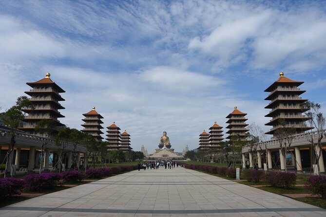 Private Custom Kaohsiung Day Tour - Practical Tips for Booking and Participation