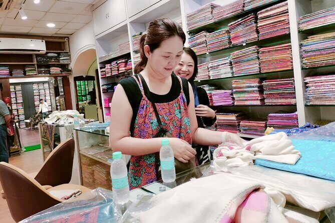 Private Customized Delhi Shopping Tour with Female Consultant - FAQ