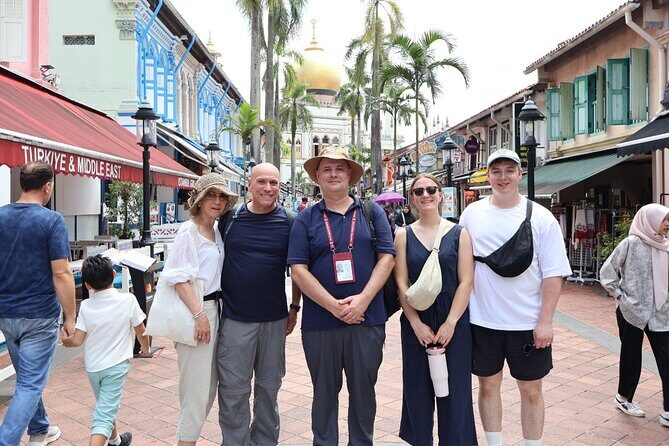 Private Customized Walking Tour with Spanish/English Tour Guide - Discover Singapore through a Personalized Lens: A Review of the Private Customized Walking Tour