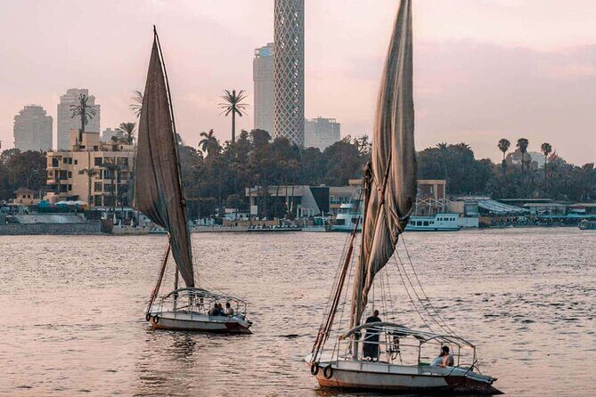 Private Day Pyramids and Grand Egyptian Museum with free camel - FAQ